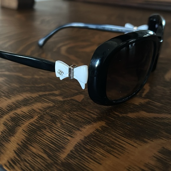 Chanel Bow Sunglasses - Picture 11 of 13